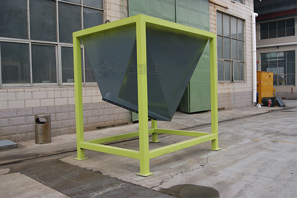 有機(jī)肥生產(chǎn)線設(shè)備緩存小料倉