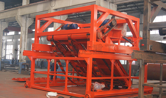 糖廠污泥城市污泥鏈板翻拋機(jī)